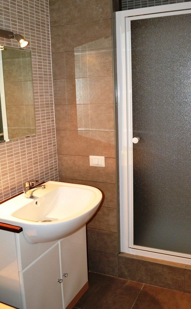 B&B Villa Monterosa Con Piscina Castronno Eksteriør billede