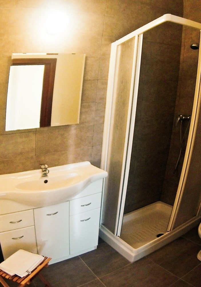 B&B Villa Monterosa Con Piscina Castronno Eksteriør billede