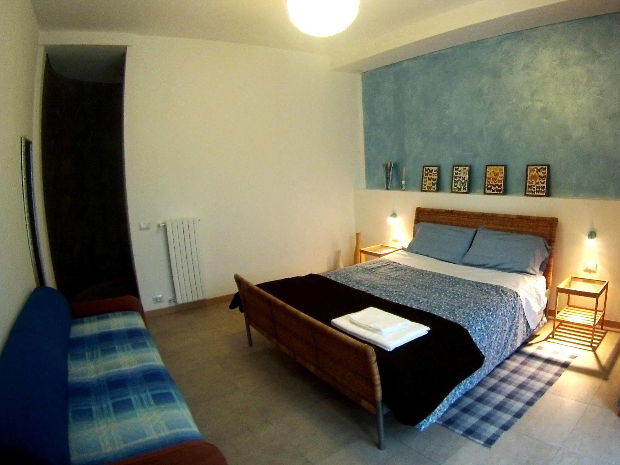 B&B Villa Monterosa Con Piscina Castronno Eksteriør billede