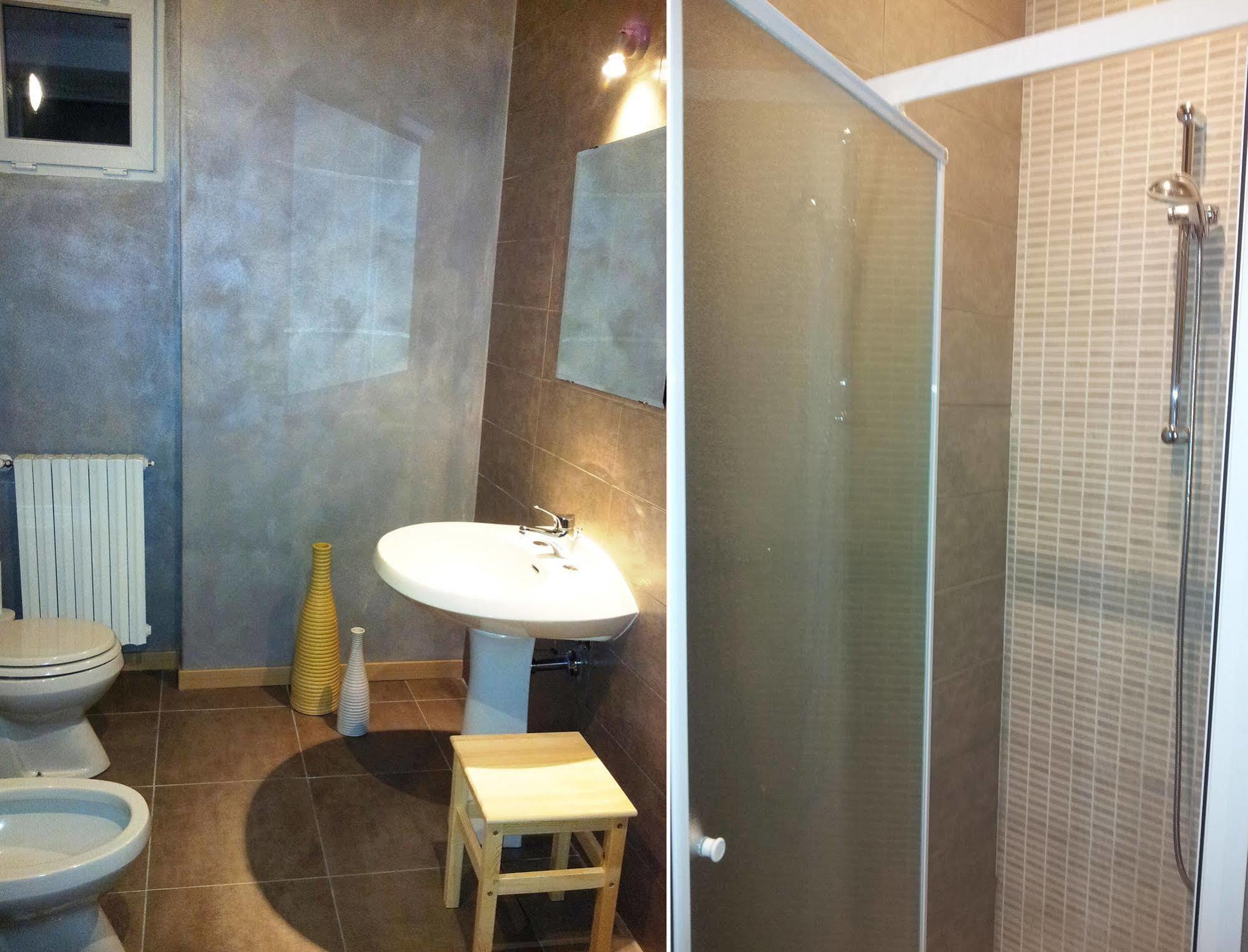 B&B Villa Monterosa Con Piscina Castronno Eksteriør billede