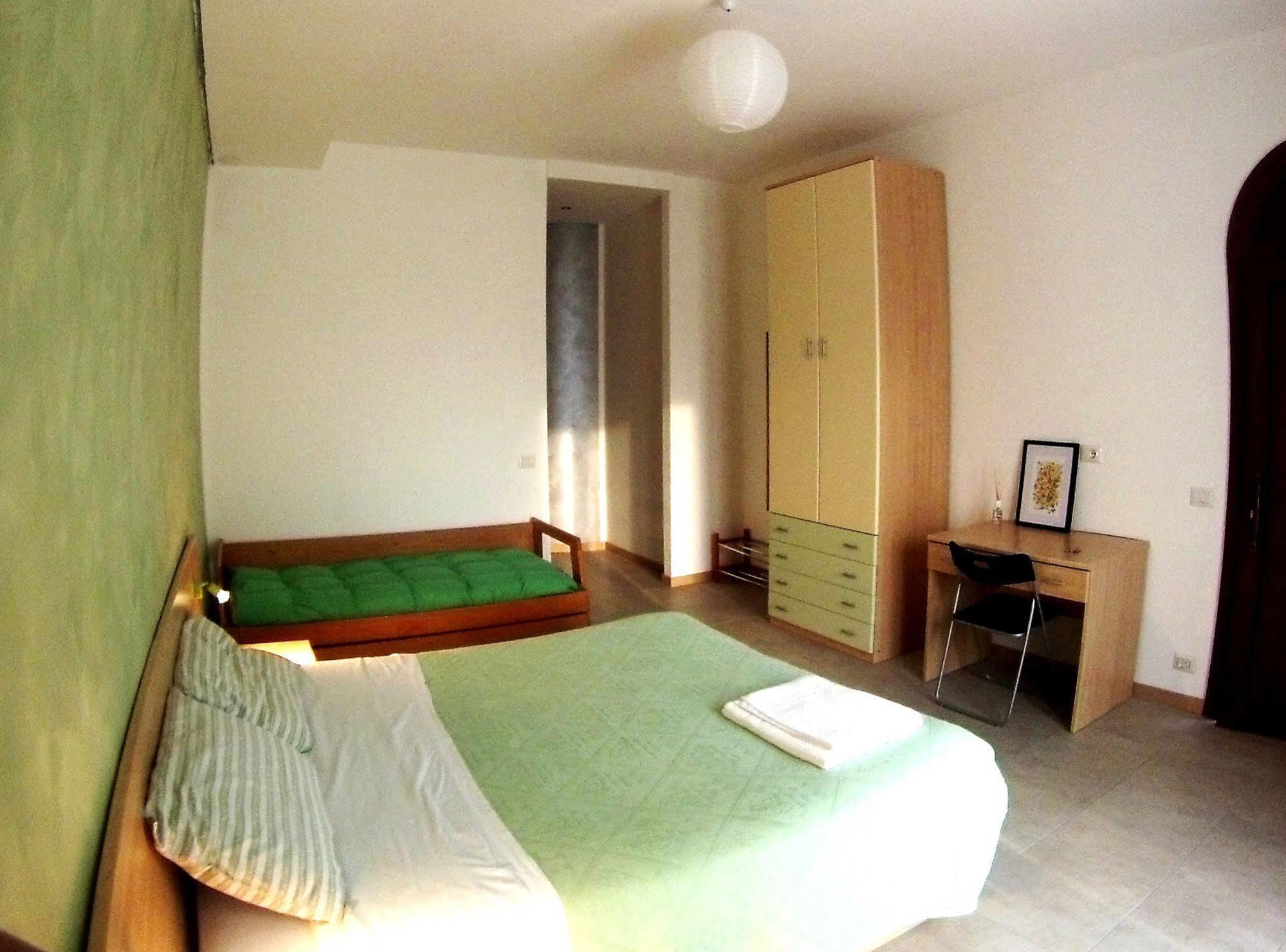 B&B Villa Monterosa Con Piscina Castronno Eksteriør billede
