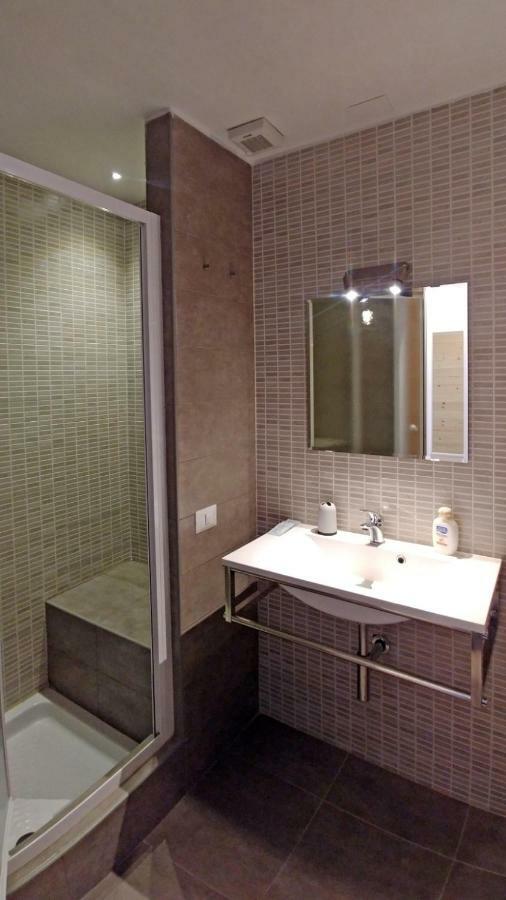 B&B Villa Monterosa Con Piscina Castronno Eksteriør billede