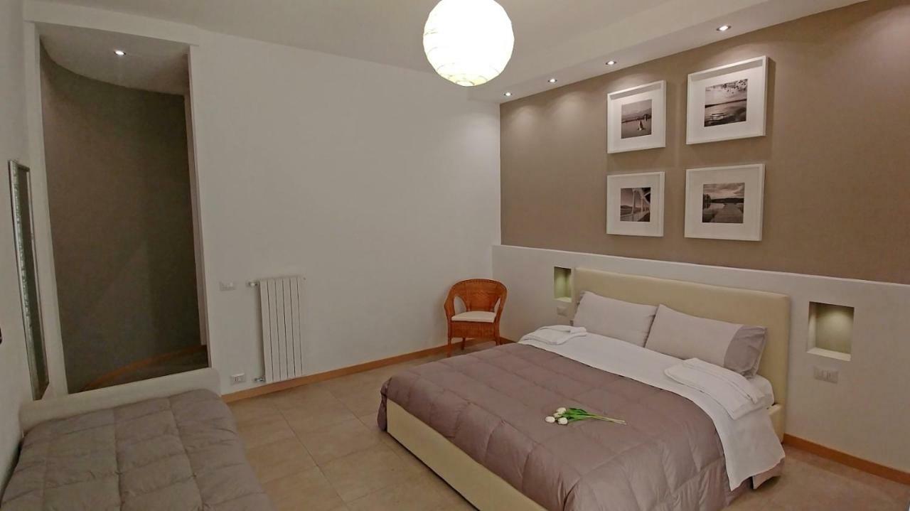 B&B Villa Monterosa Con Piscina Castronno Eksteriør billede