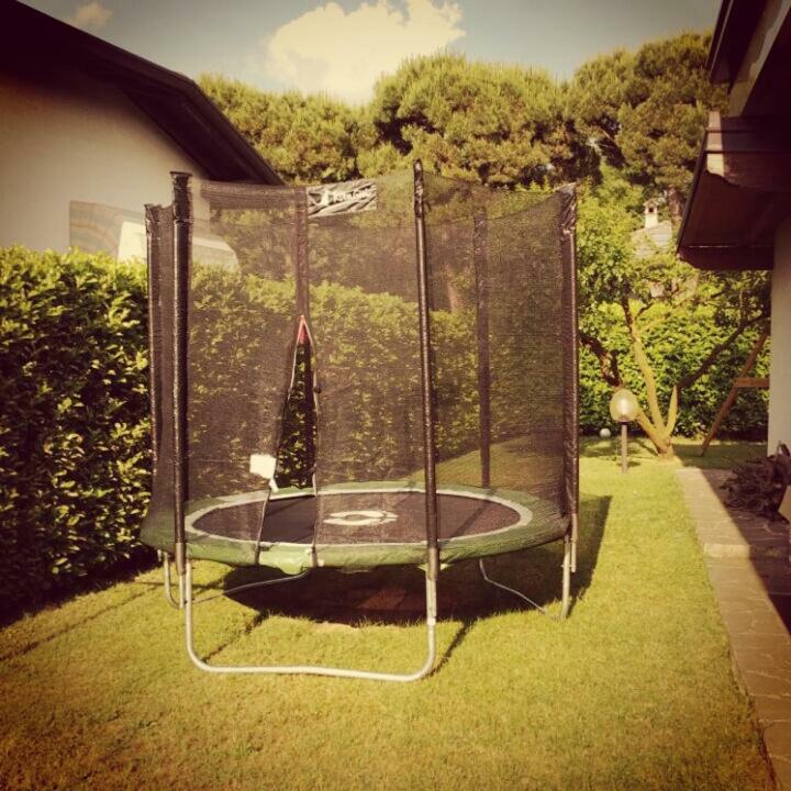 B&B Villa Monterosa Con Piscina Castronno Eksteriør billede